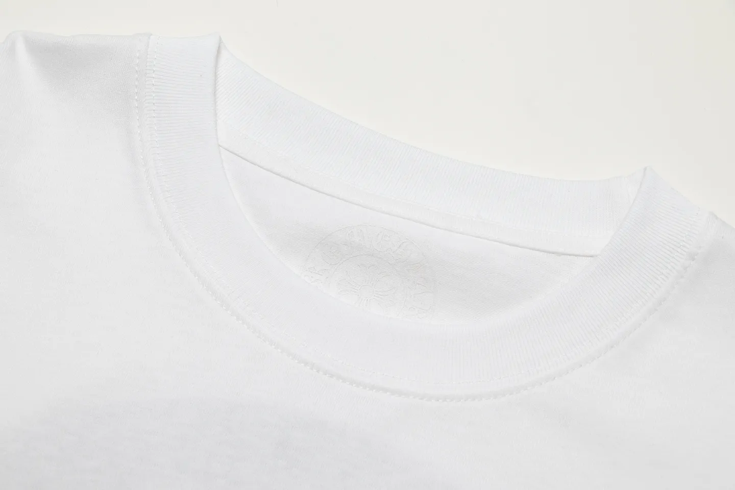 P150 Chrome Hearts Chrome Hearts Sanskrit Horseshoe Camouflage Print Short Sleeve Size: SMLXL Color: Black White